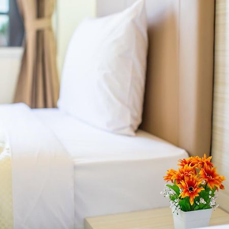 P.A. Thani Hotel Nakhon Sawan Exterior foto