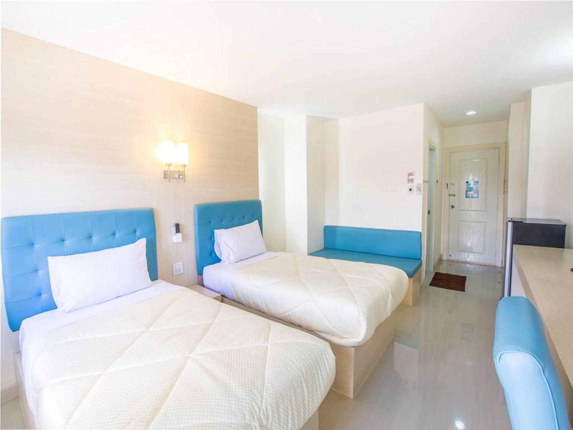 P.A. Thani Hotel Nakhon Sawan Exterior foto